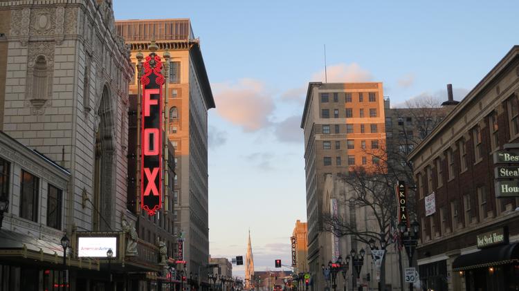 Fox Theatre owner, Fox Associates, plans $9 million Grand Center garage - St. Louis Business Journal